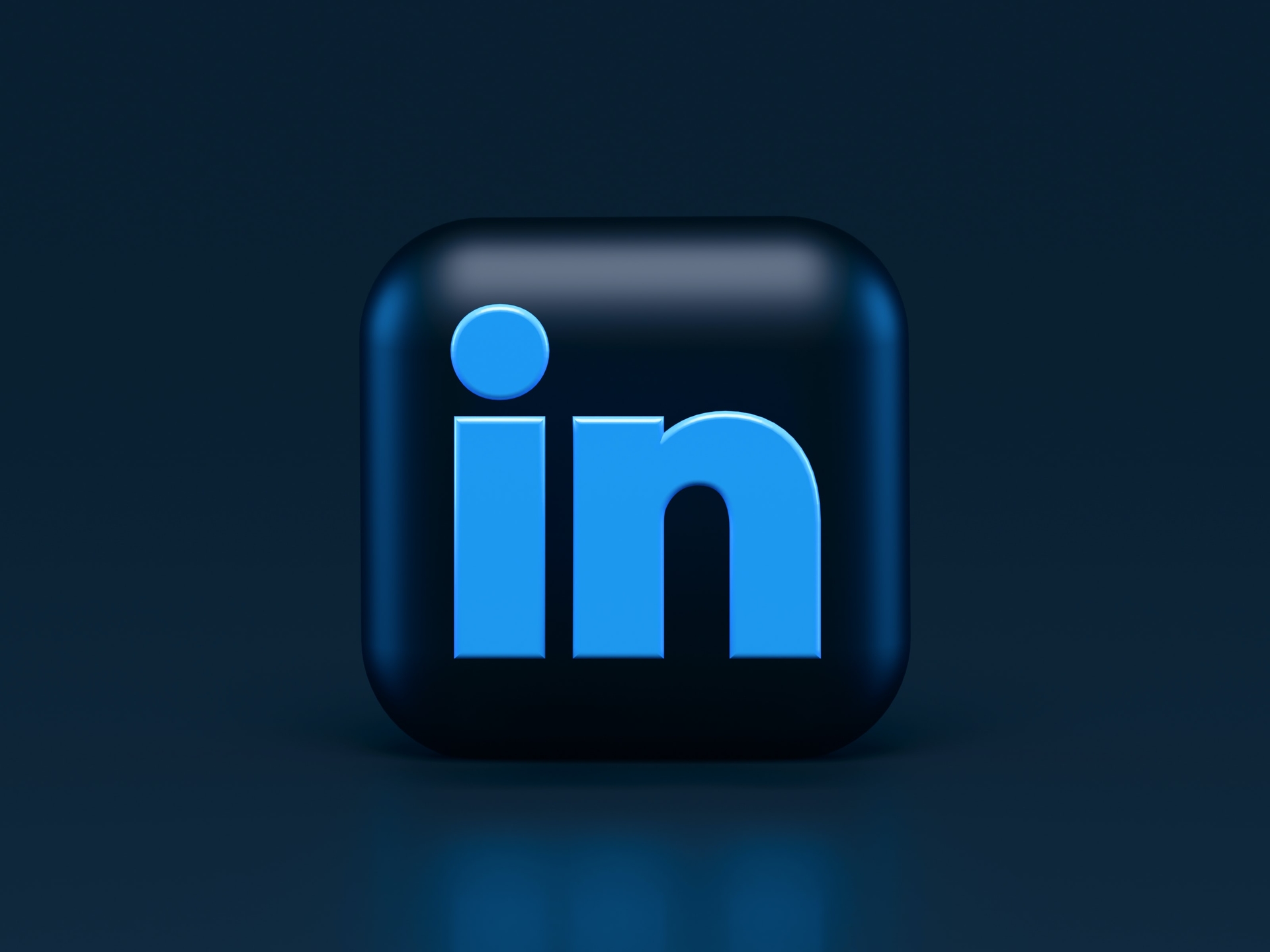 Why a LinkedIn Profile Is Critical to Your Career Campaign | Zoetic Resume