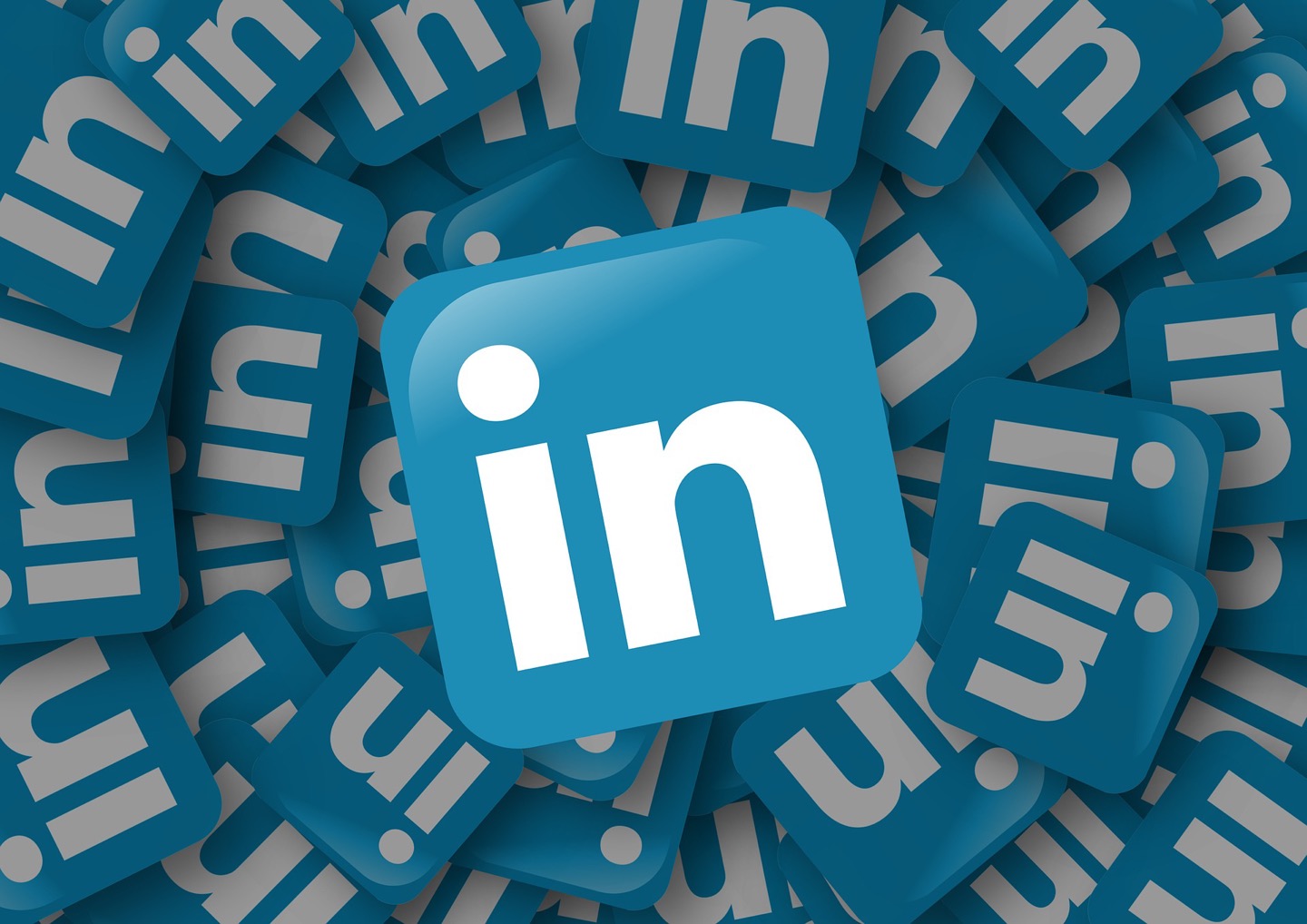 Latest LinkedIn Features to Make the Most of Your Professional Profile | Zoetic Resume