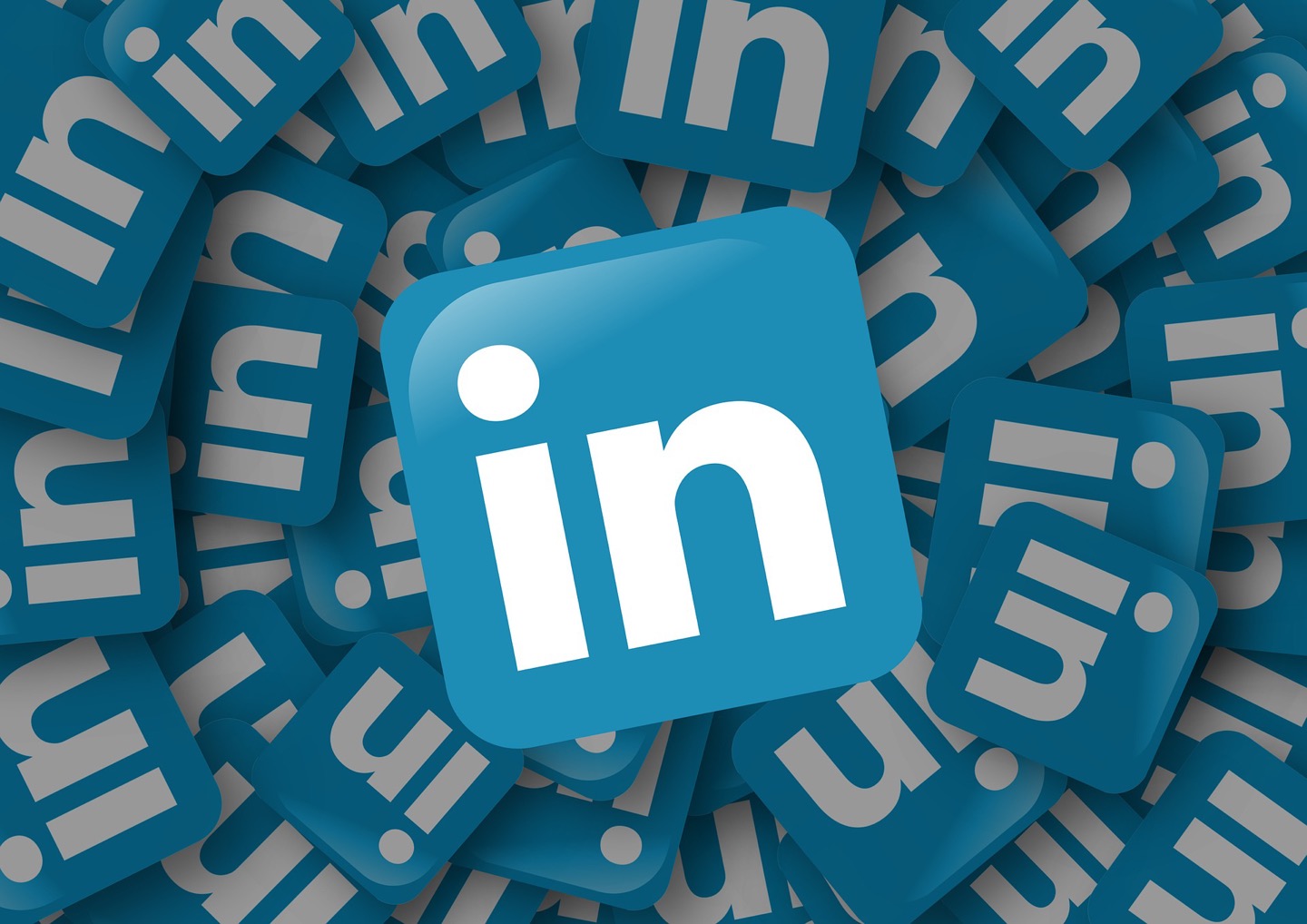 Latest LinkedIn Features to Make the Most of Your Professional Profile | Zoetic Resume